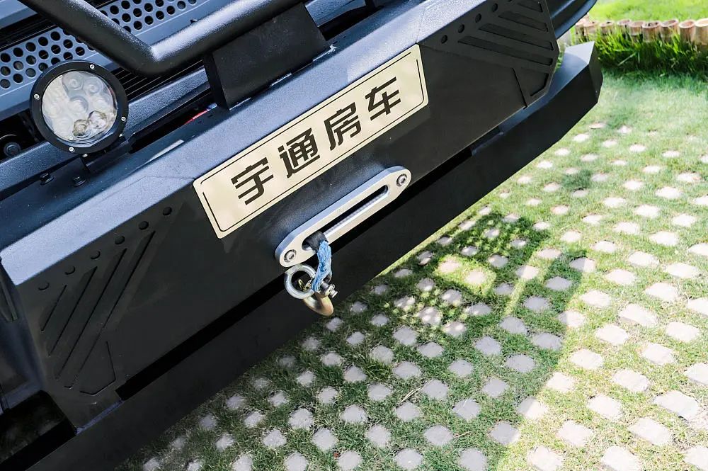 烏尼莫克同款發(fā)動機，前置衛(wèi)浴間全新布局！實拍宇通威邁E