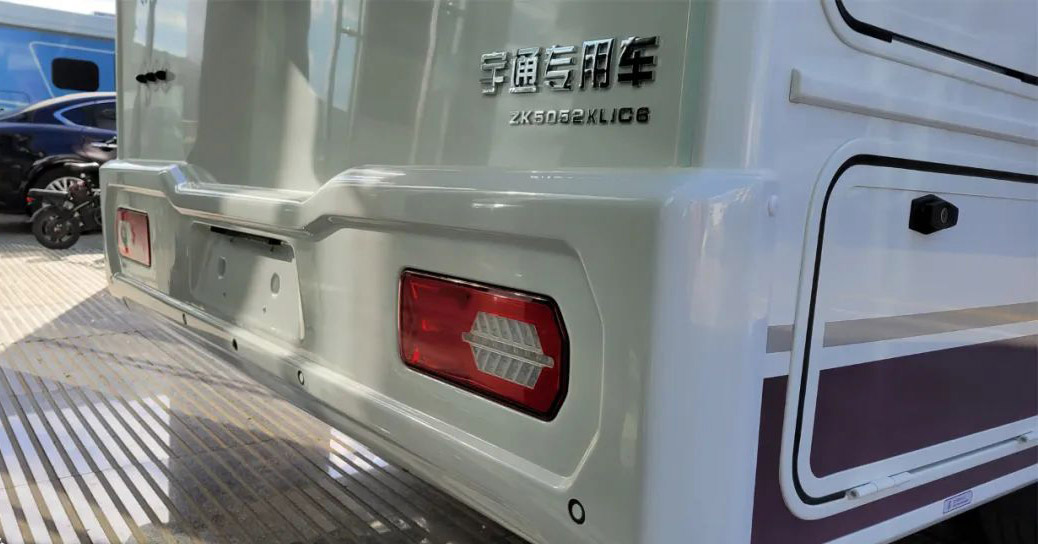 新款宇通鯤鵬雙拓展暢享版房車(chē)！大廠(chǎng)生產(chǎn)顏值在線(xiàn)，安全方面也是內(nèi)外兼顧