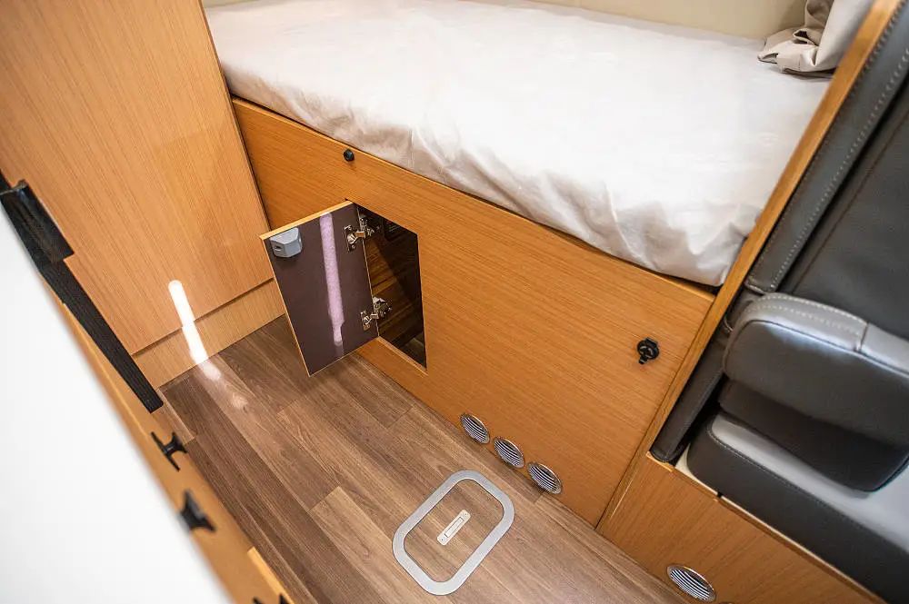 好設(shè)計(jì)、好舒適、好底盤的“三好同學(xué)”，宇通房車鯤鵬無拓樂享版