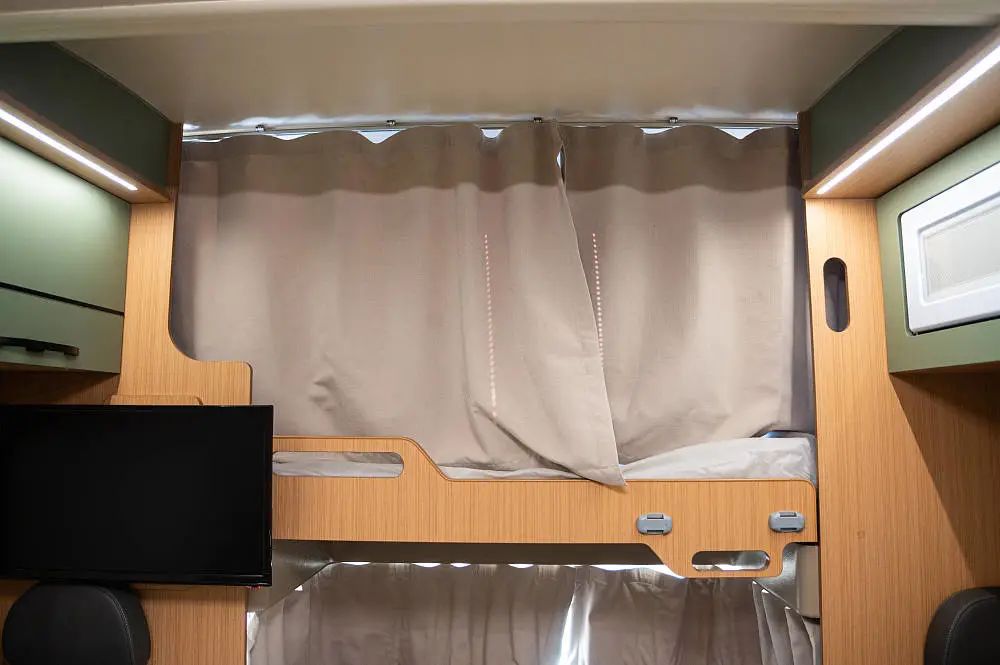 好設(shè)計(jì)、好舒適、好底盤的“三好同學(xué)”，宇通房車鯤鵬無拓樂享版