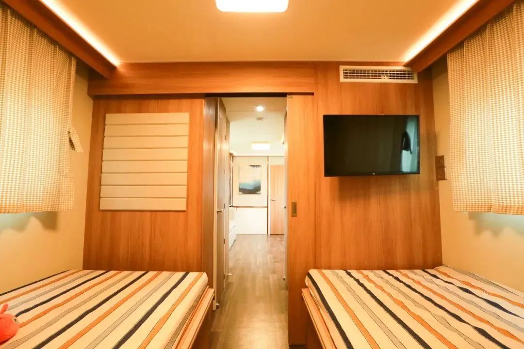 宇通房車匠心打造T556拖掛房車，把“家”搬進(jìn)自然中