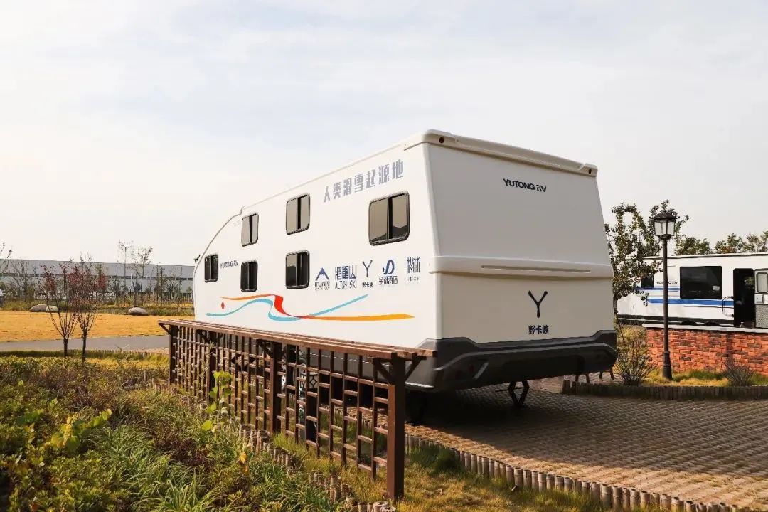 宇通房車匠心打造T536星空研學版拖掛房車，重新定義旅居新方式！