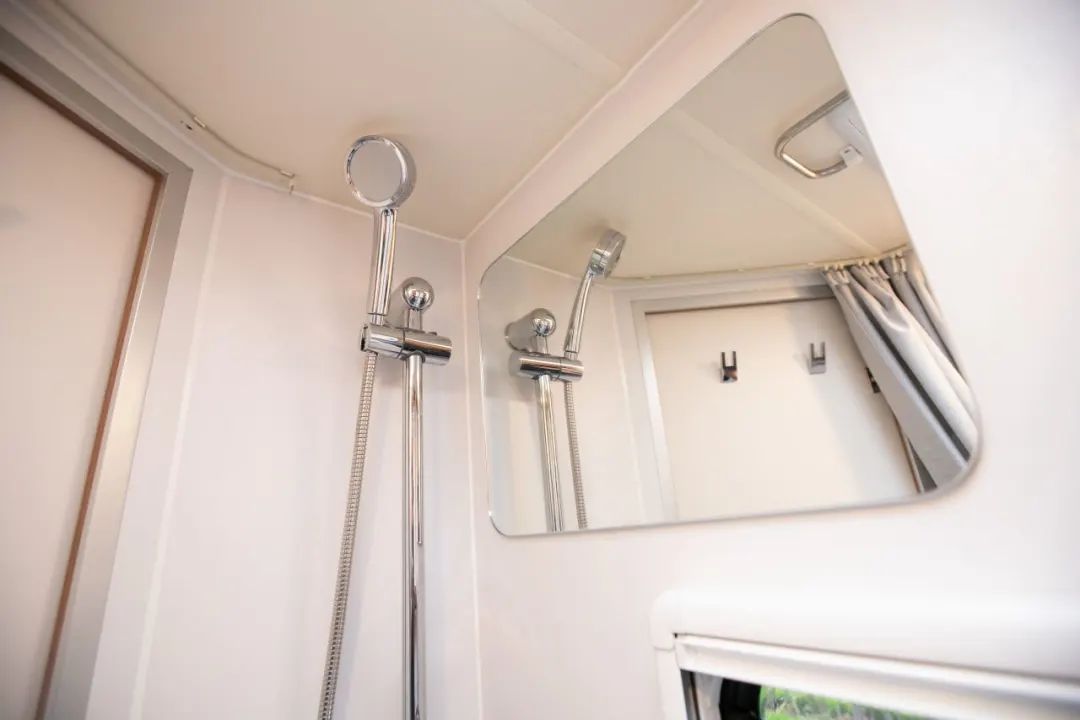 精致旅居，懂你所需，C520豪華版T型房車