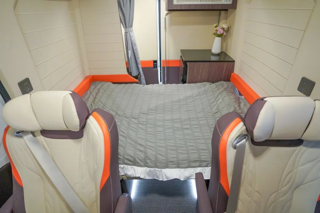 宜家宜商務(wù)的房車(chē)，B312商旅B型房車(chē)