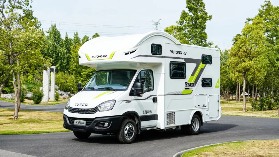 停下來(lái)回歸本心，宇通C530租賃版房車，帶你去開拓，去探索