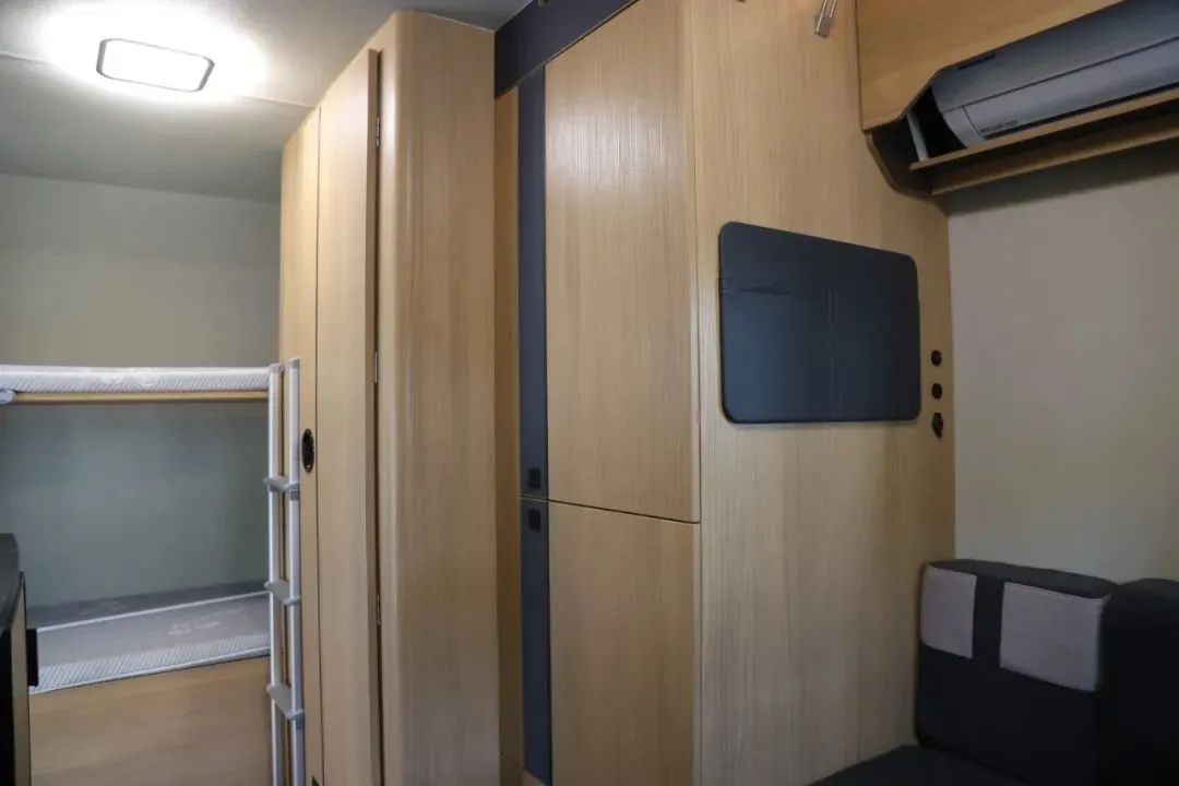 和T511H拖掛房車一起，沐陽而行，享受開闊視野