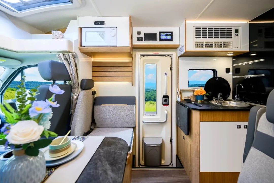宇通房車C533豪華版T型房車，讓你翻山越嶺的同時享受品質(zhì)房車生活