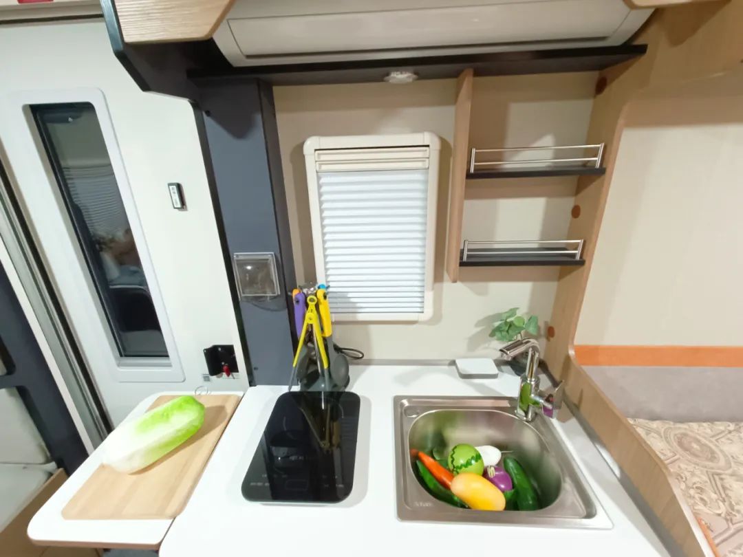 T310升級(jí)版拖掛后橫床/雙單床布局，隨心出發(fā)，自由而行