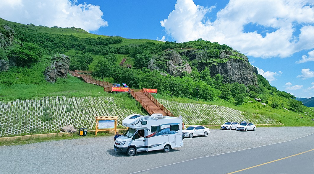 2023年宇通房車(chē)經(jīng)銷(xiāo)商大會(huì)圓滿舉行！