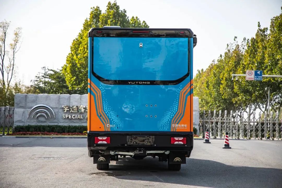 宇通皮卡房車——高顏值、越野性能強(qiáng)，一起闖蕩廣袤天地