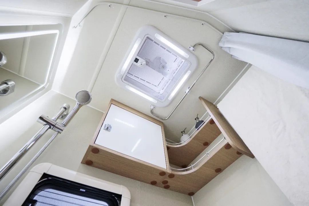 舒適闊境、品質旅居——宇通C530豪華版雙拓展房車