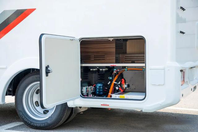 宇通房車C311豪享版，堅持熱愛，共赴山海！