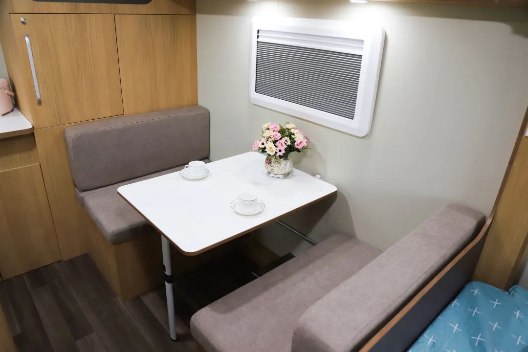 吸睛外觀，縱享美好——T310公路版拖掛房車