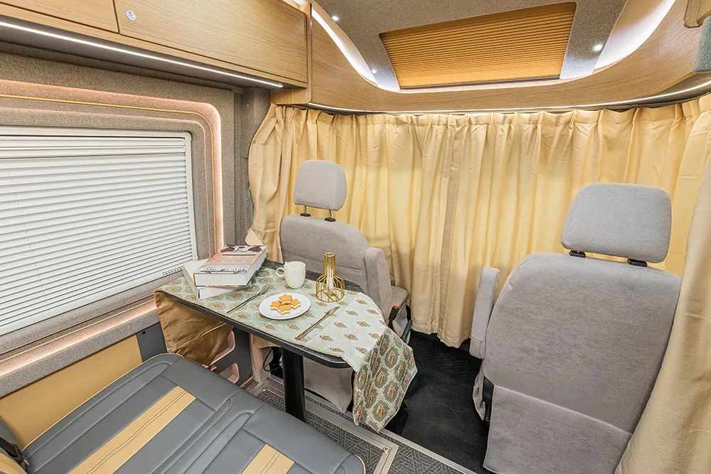 宇通B530房車橫置床布局，宇你一起悅享生活熱愛
