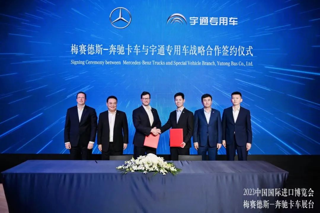 宇通房車與奔馳卡車戰(zhàn)略簽約，向世界展示中國(guó)房車新力量